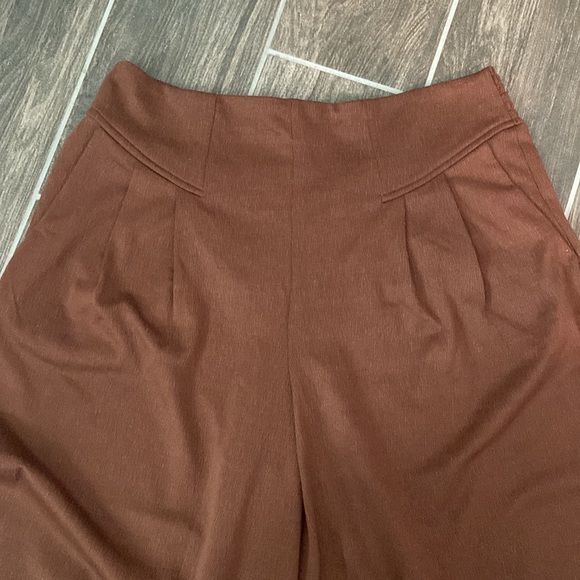 Matilda Jane - Alice Textured Wide Leg Cropped Pants - Picture 6 of 8